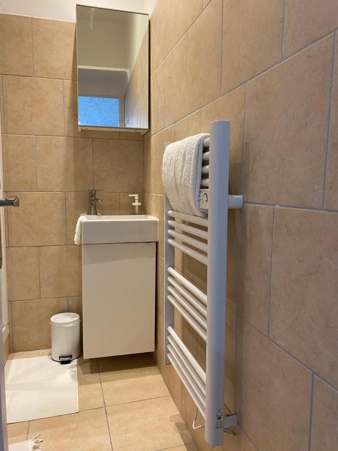 Studio Equipe-Climatise Avec Balcon Au Mourillon A 20M De La Plage Toulon Buitenkant foto